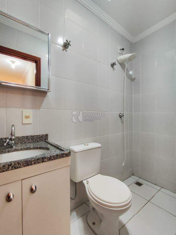 Casa Residencial à venda no bairro Jardim São Roque: BANHEIRO SOCIAL