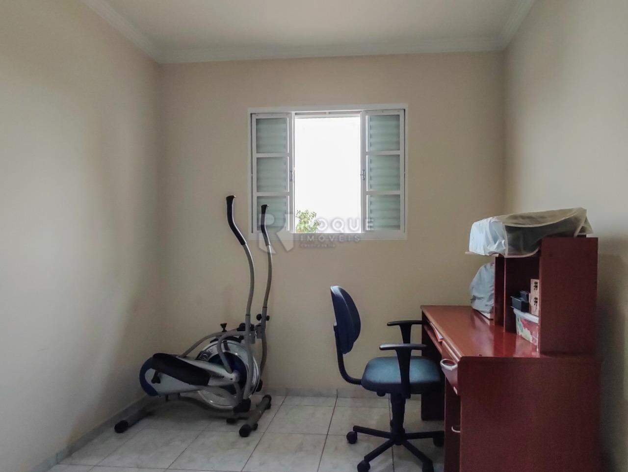Casa Residencial à venda no bairro Jardim São Roque: DORMITÓRIO 2