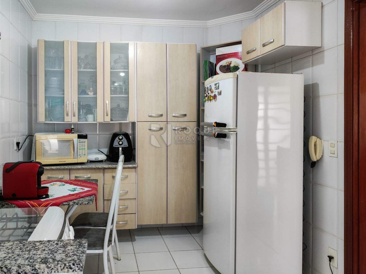 Casa Residencial à venda no bairro Jardim São Roque: COZINHA