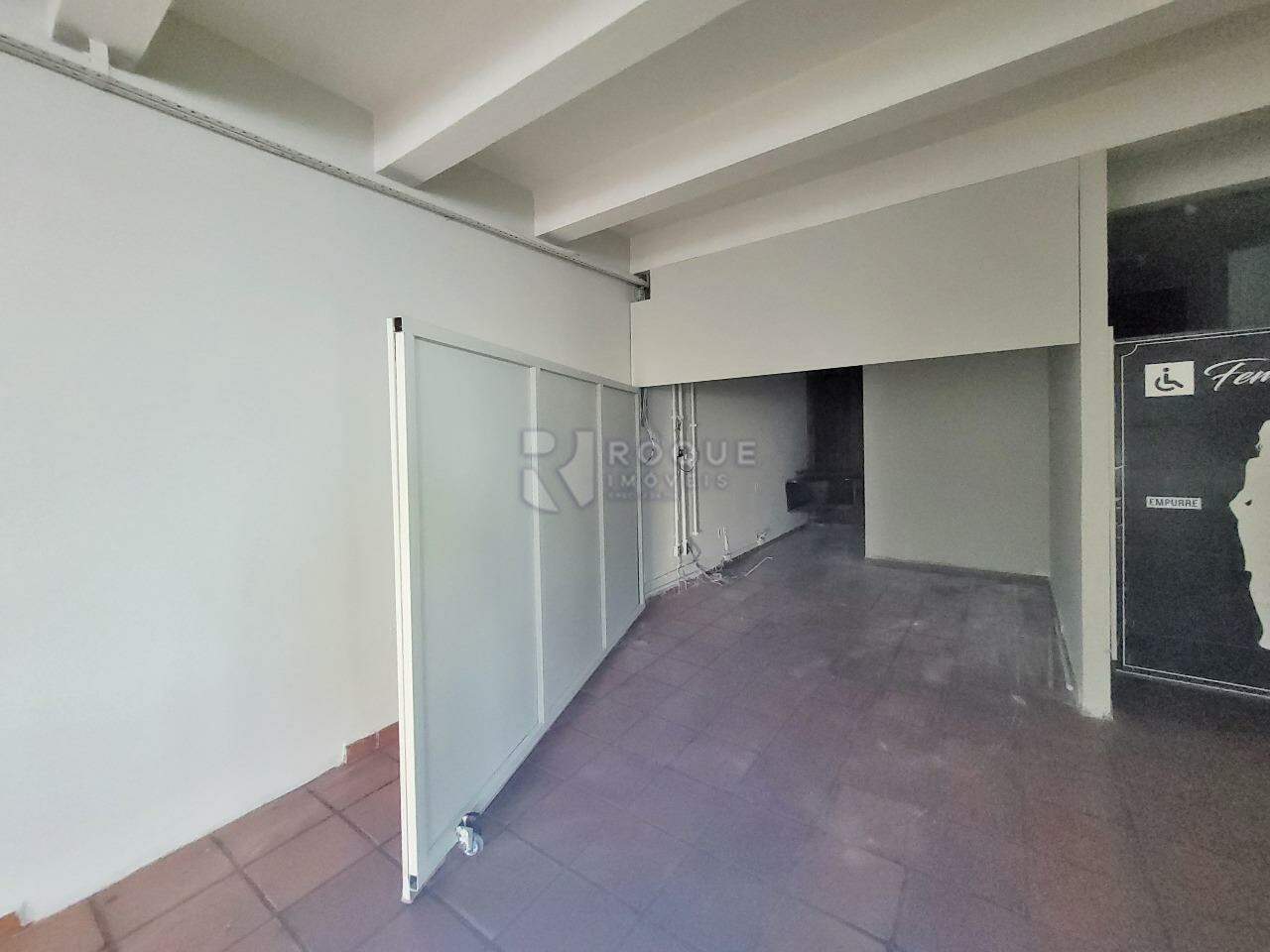 Salão para aluguel no bairro Vila São João: Salão