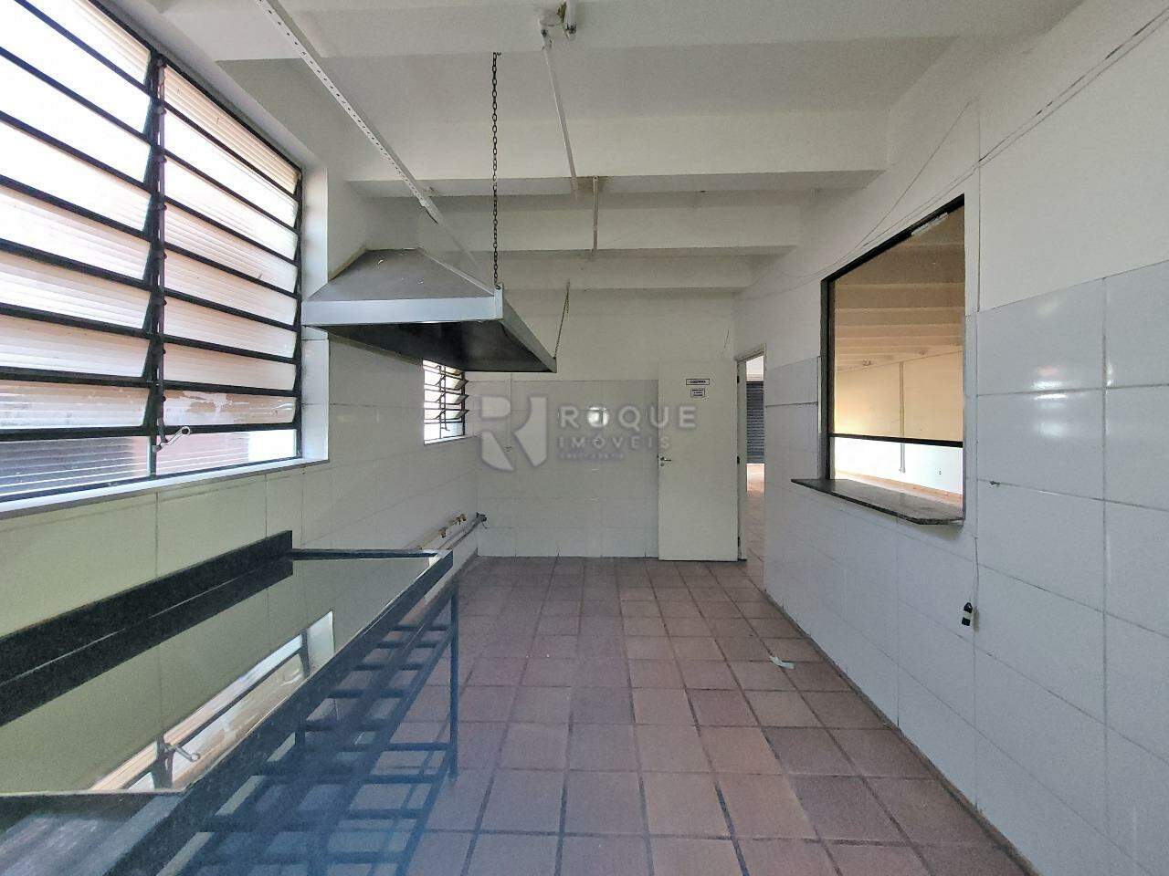 Salão para aluguel no bairro Vila São João: Cozinha