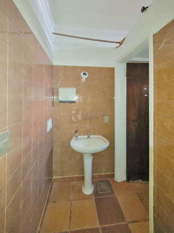 Salão para aluguel no bairro Vila São João: WC feminino