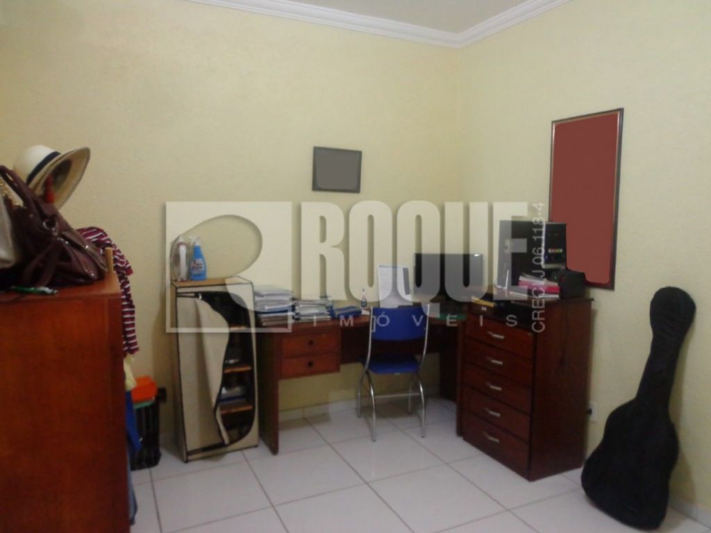 Casa Residencial à venda no bairro Parque Hippolyto: 