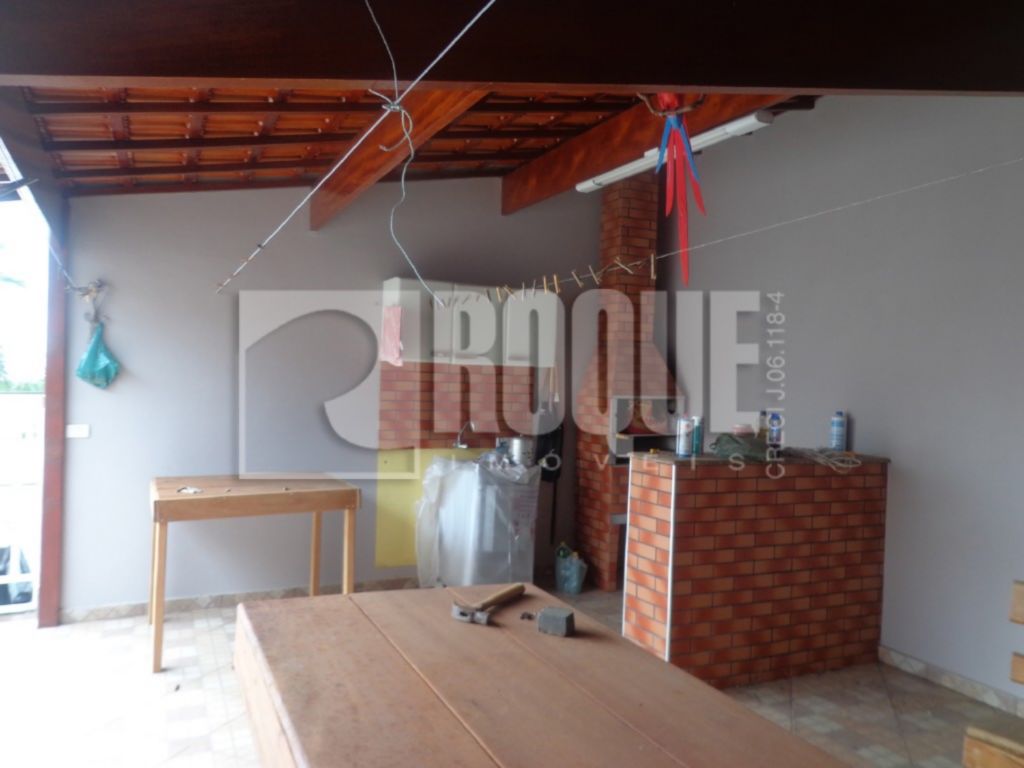 Casa Residencial à venda no bairro Parque Hippolyto: 