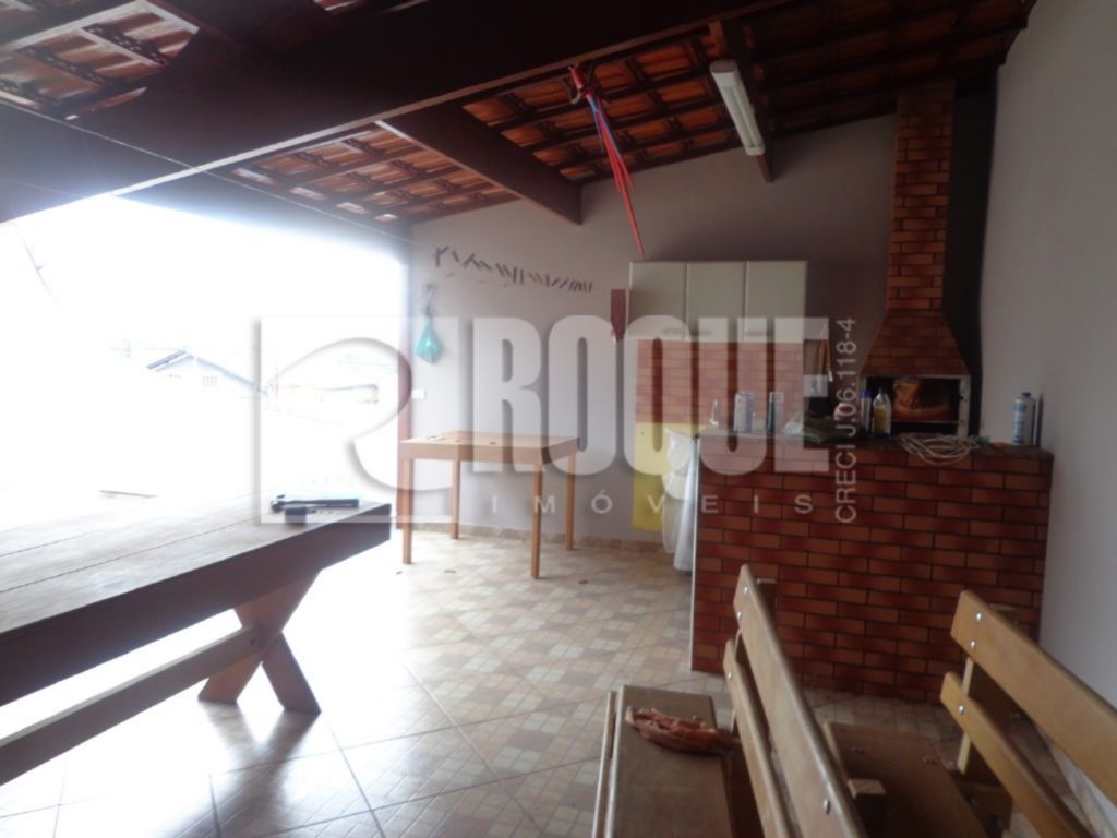 Casa Residencial à venda no bairro Parque Hippolyto: 