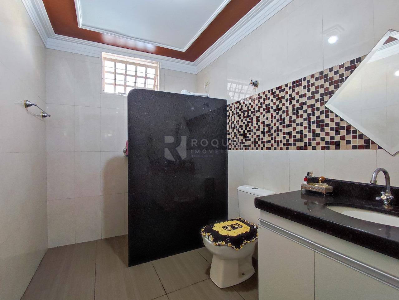 Casa Residencial à venda no bairro Parque Hippolyto: BANHEIRO SOCIAL