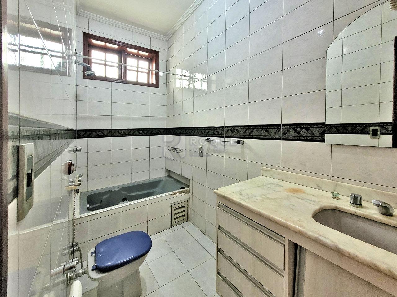 Casa Residencial à venda no bairro Jardim Santa Cecília: BANHEIRO SUÍTE