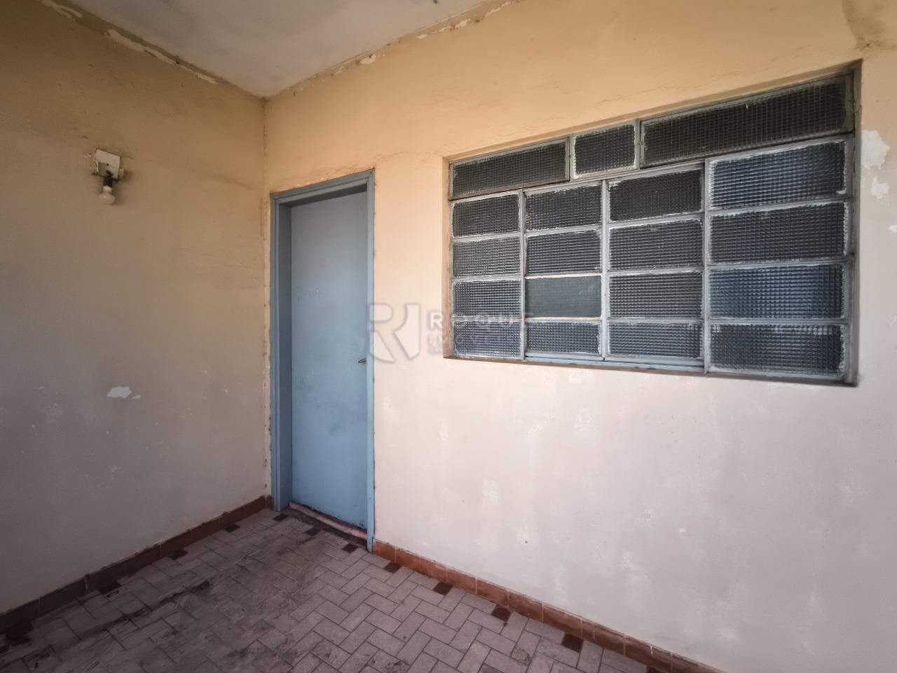 Casa Residencial à venda no bairro Jardim São Manoel: VARANDA