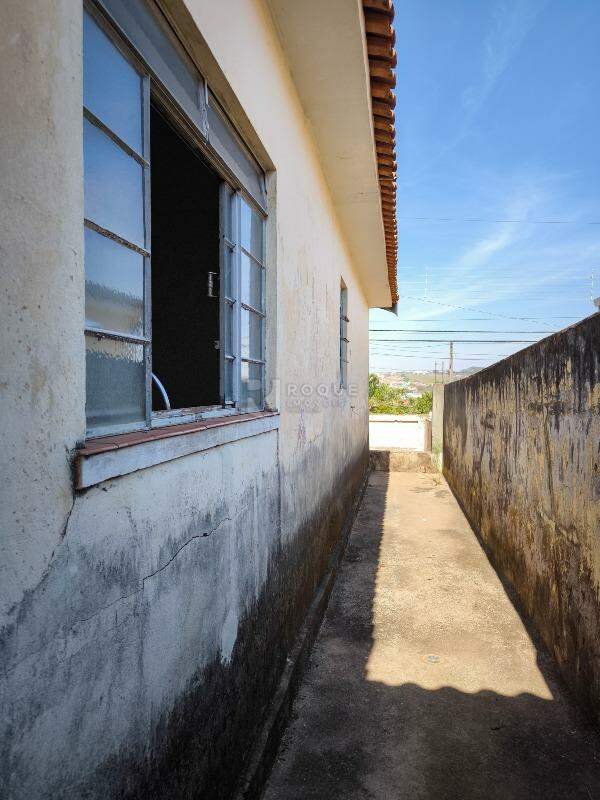 Casa Residencial à venda no bairro Jardim São Manoel: LATERAL EXTERNA