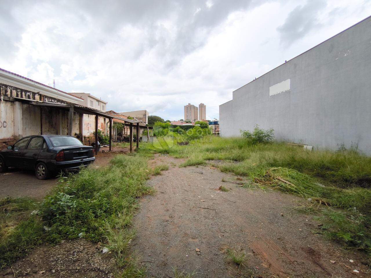 Terreno à venda no bairro Centro: 