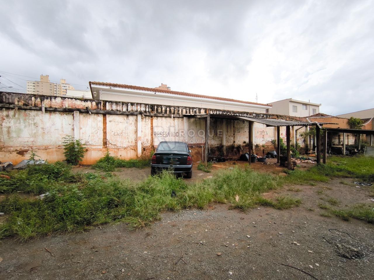 Terreno à venda no bairro Centro: 