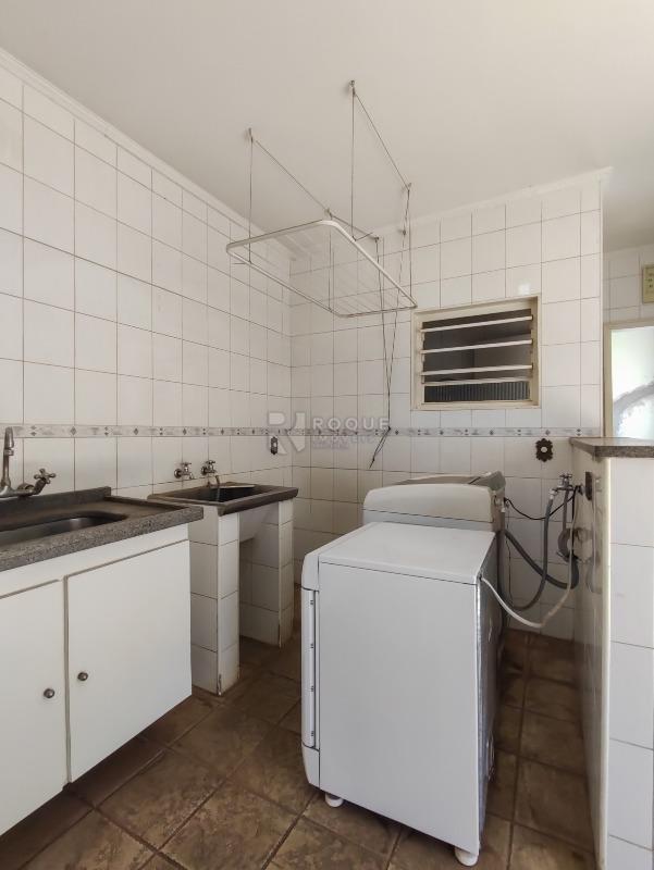 Casa Residencial à venda no bairro Vila Claudia: LAVANDERIA