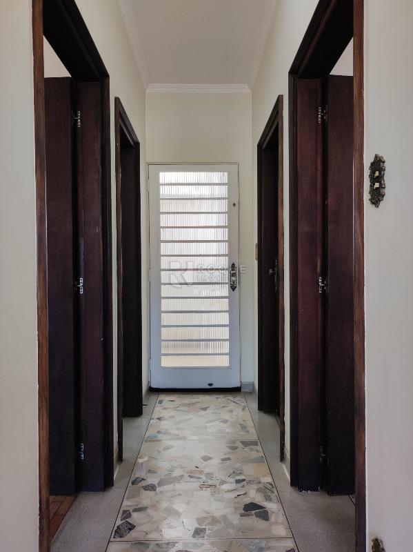 Casa Residencial à venda no bairro Vila Claudia: CORREDOR INTERNO