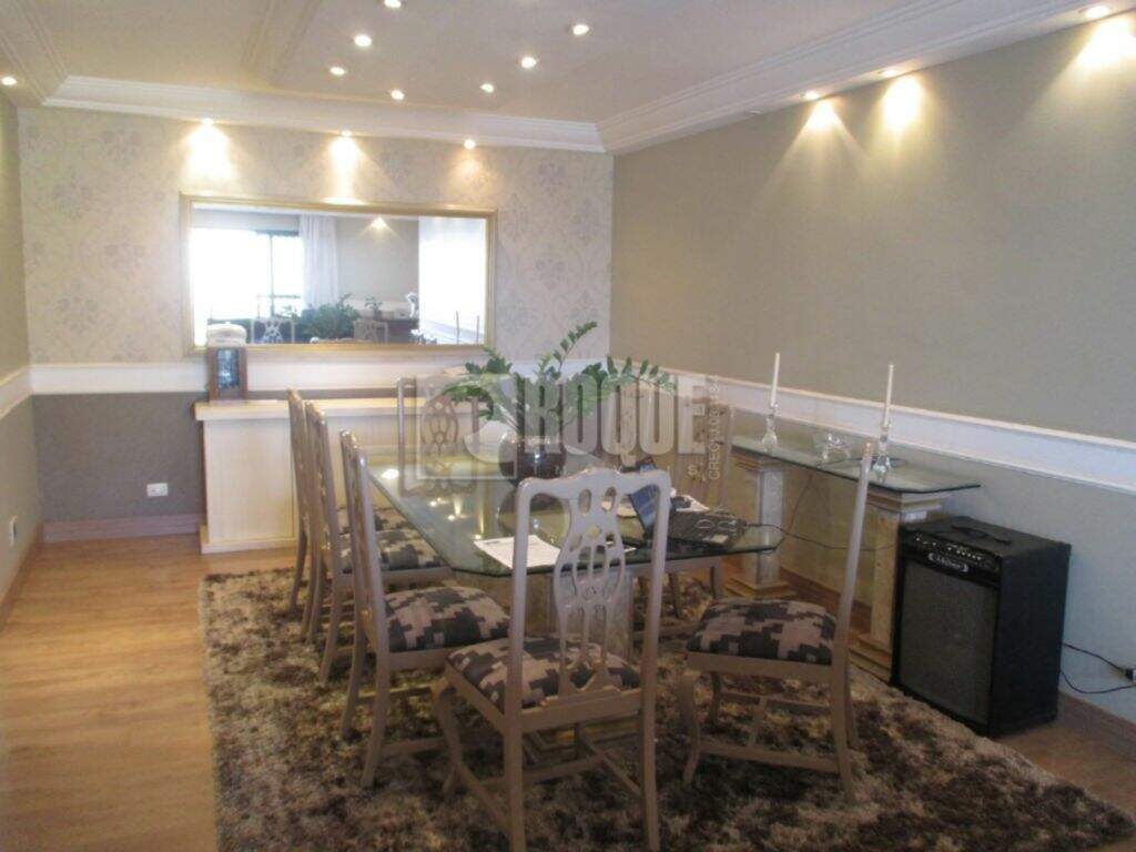 Apartamento à venda no bairro Centro: 