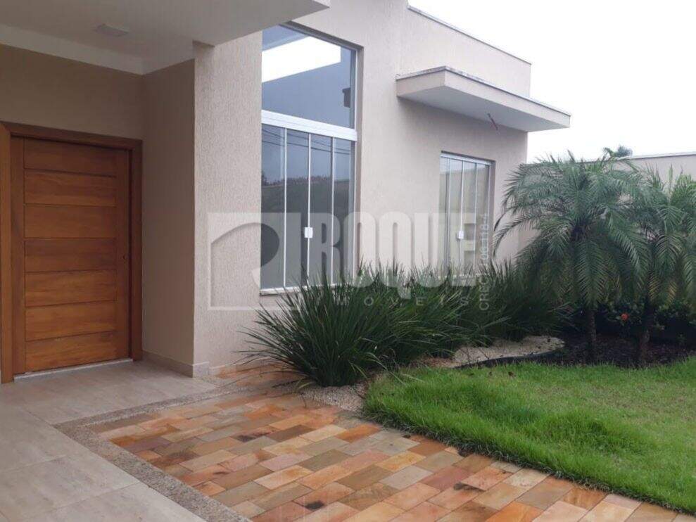 Casa em condomínio à venda no bairro Parque Residencial Roland: 