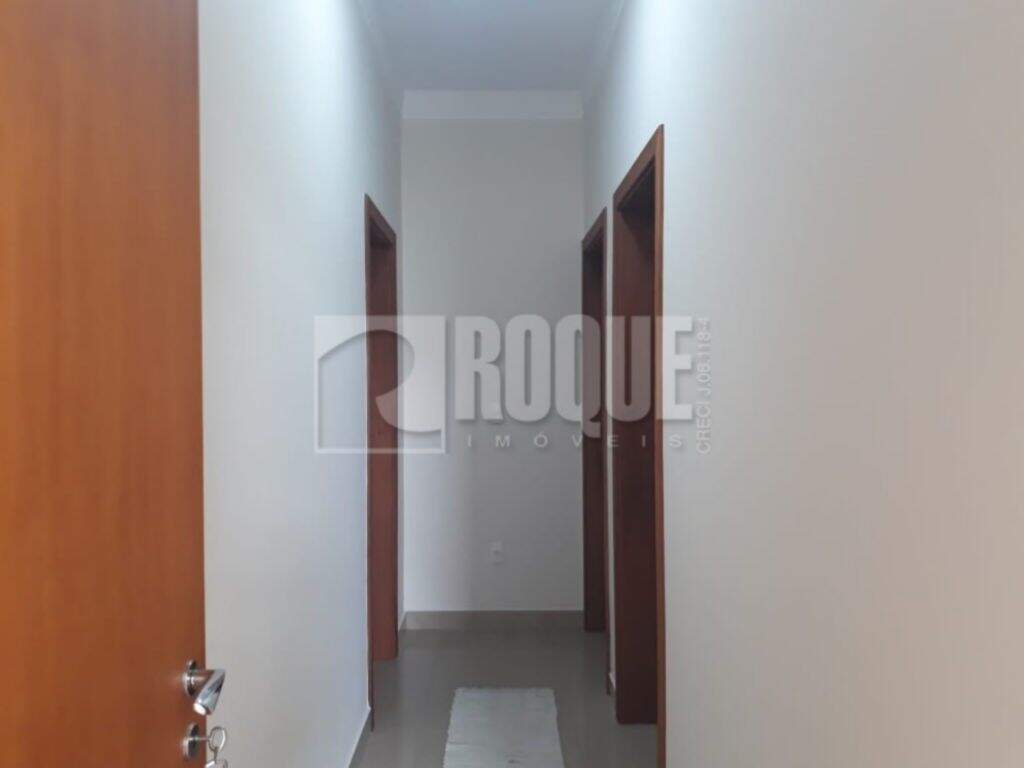 Casa em condomínio à venda no bairro Parque Residencial Roland: 