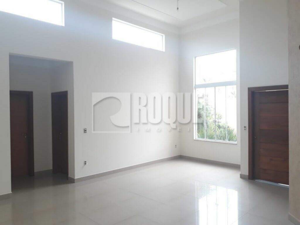 Casa em condomínio à venda no bairro Parque Residencial Roland: 