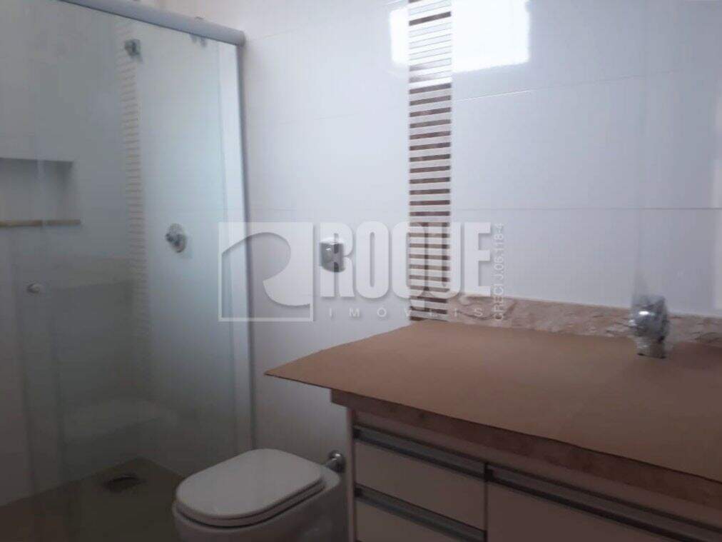 Casa em condomínio à venda no bairro Parque Residencial Roland: 