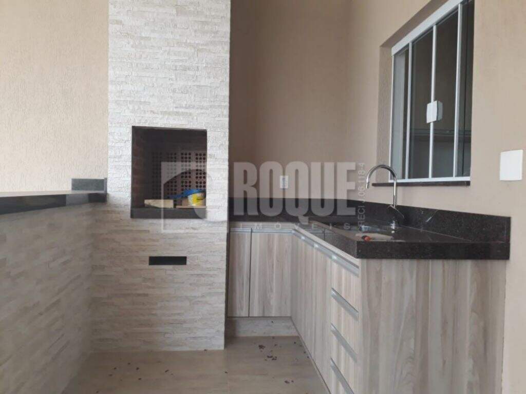 Casa em condomínio à venda no bairro Parque Residencial Roland: 