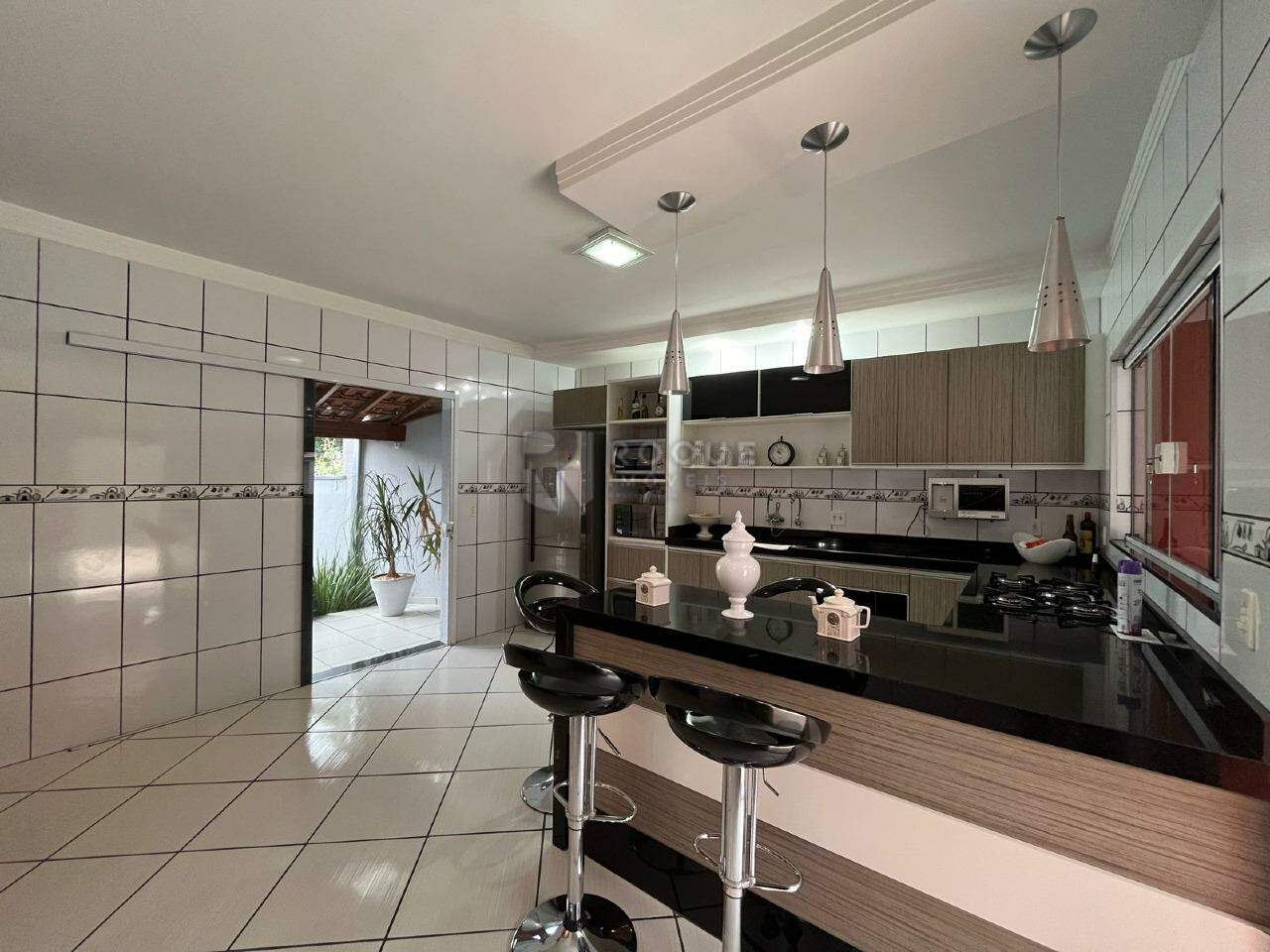 Casa Residencial à venda no bairro Jardim Residencial Roseira: COZINHA