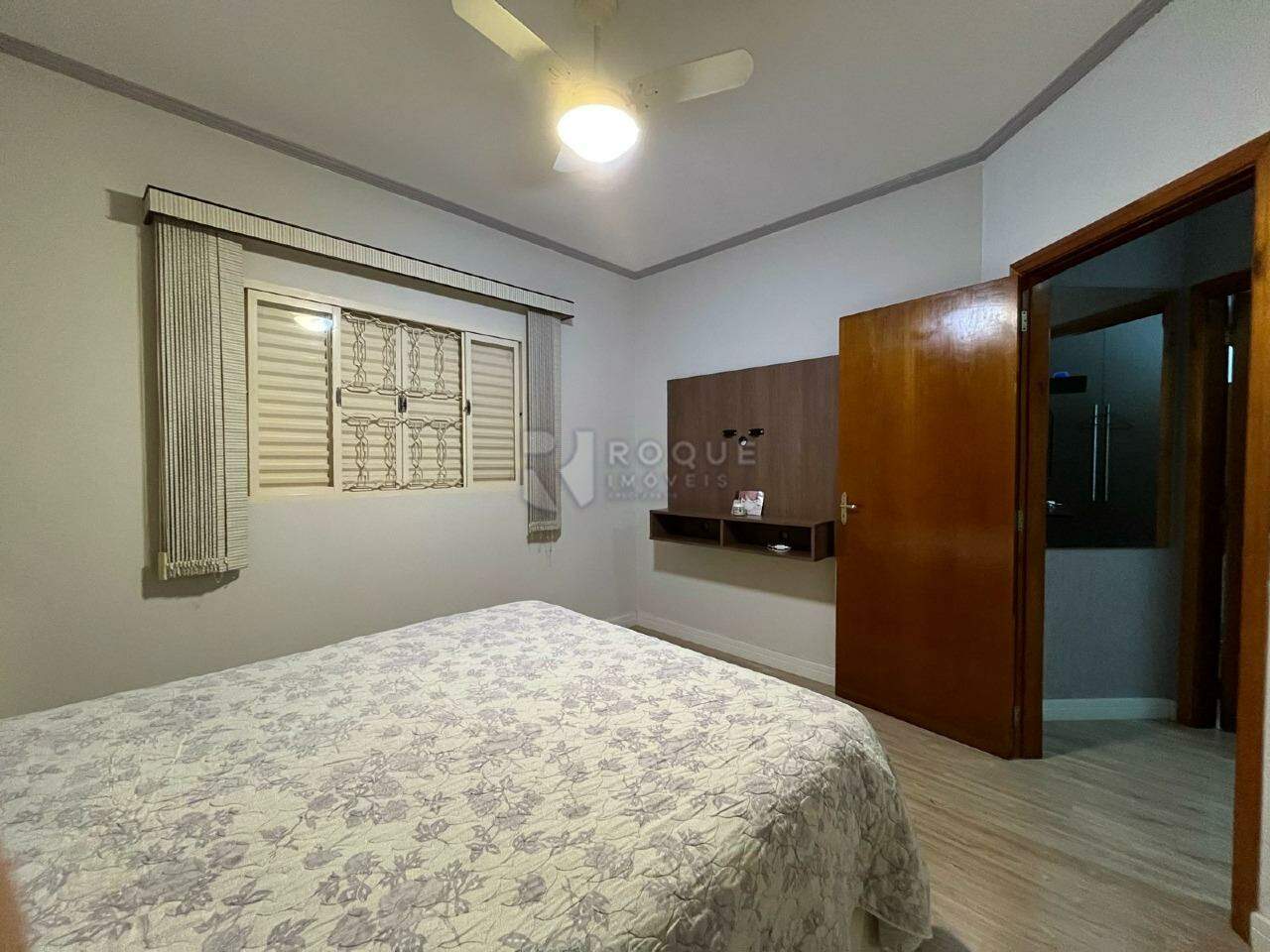 Casa Residencial à venda no bairro Jardim Residencial Roseira: DORMITÓRIO 2