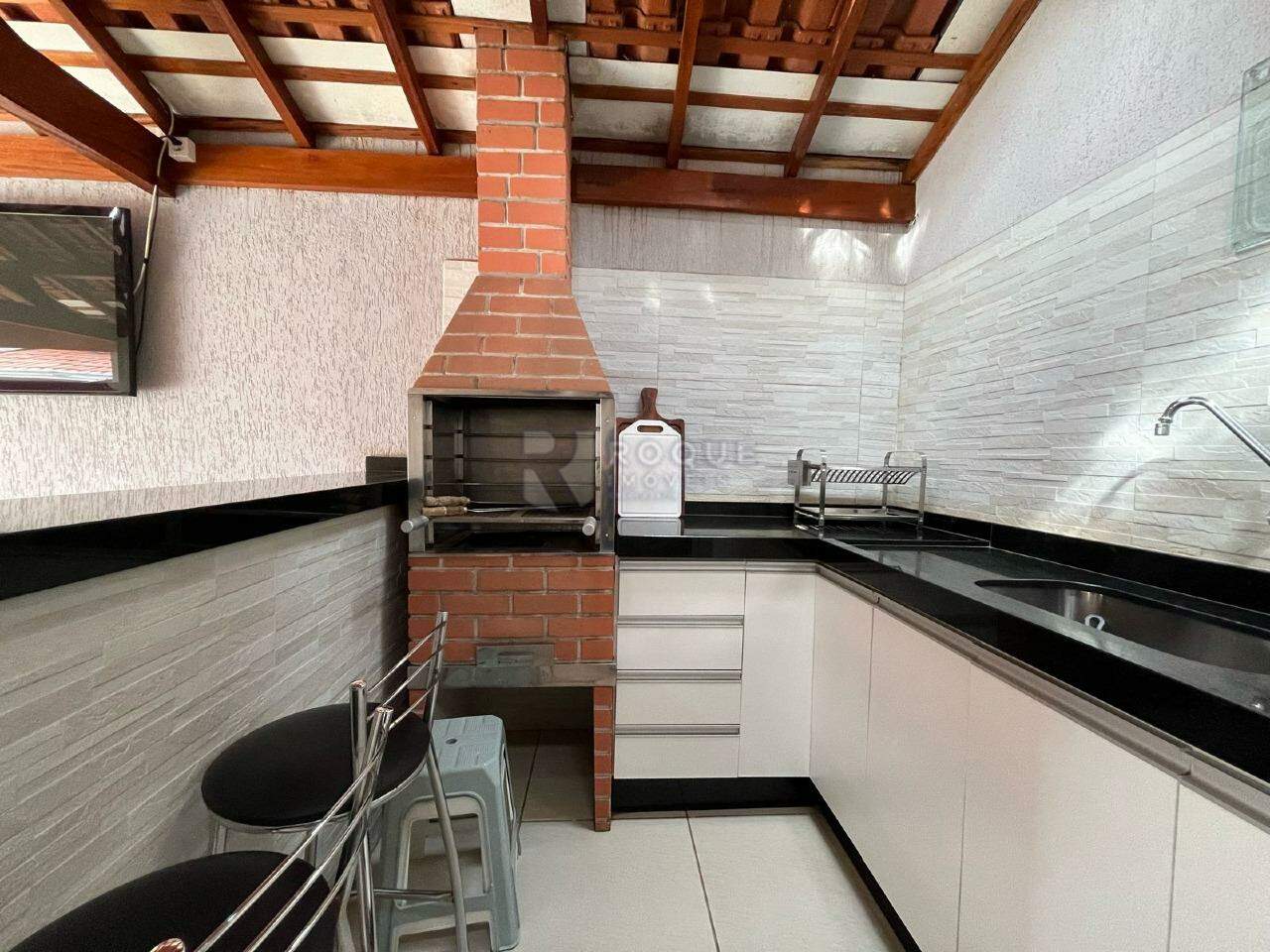 Casa Residencial à venda no bairro Jardim Residencial Roseira: ÁREA GOURMET