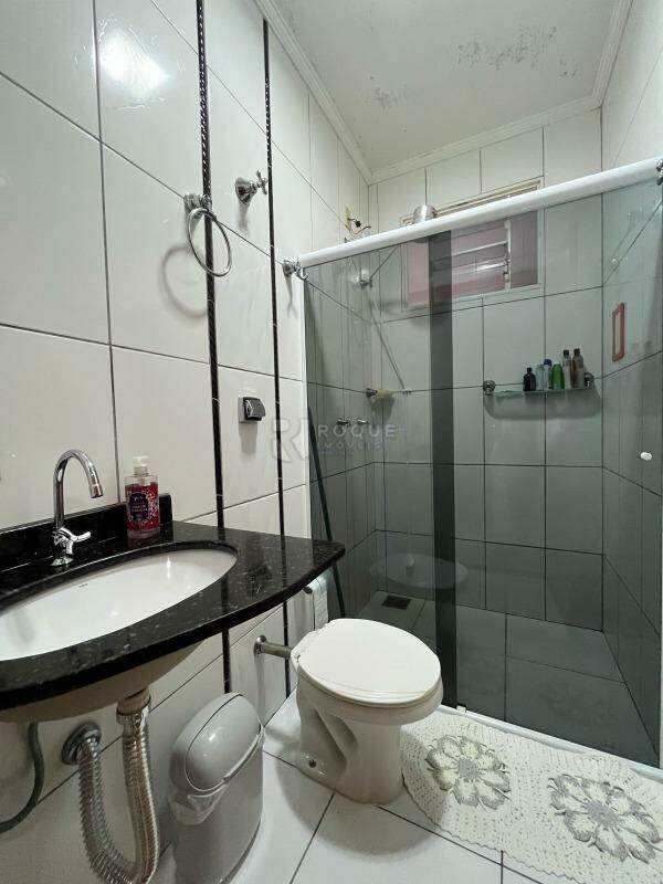 Casa Residencial à venda no bairro Jardim Residencial Roseira: BANHEIRO SOCIAL