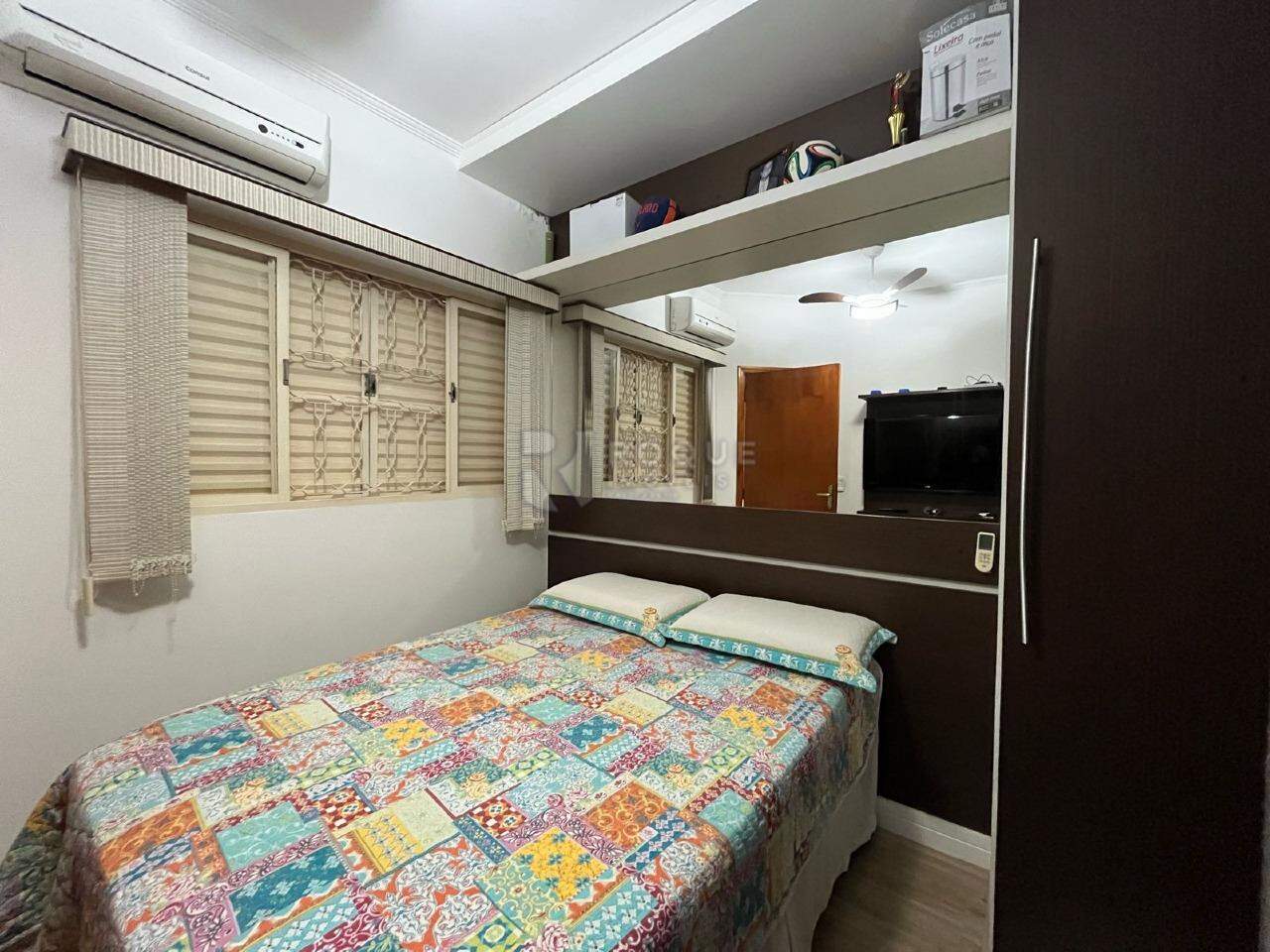 Casa Residencial à venda no bairro Jardim Residencial Roseira: DORMITÓRIO 1