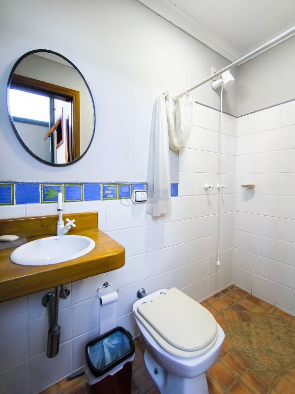 Casa em condomínio à venda no bairro Jardim Residencial Monsenhor Rossi: BANHEIRO SOCIAL EXTERNO