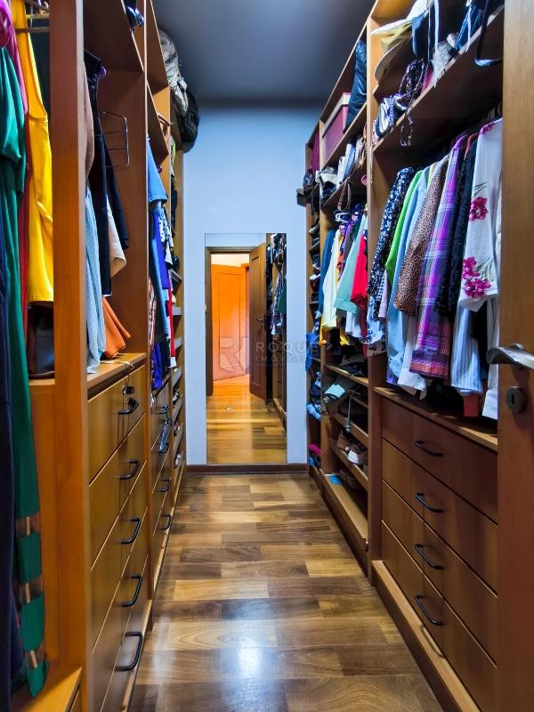 Casa em condomínio à venda no bairro Jardim Residencial Monsenhor Rossi: CLOSET SUÍTE MASTER