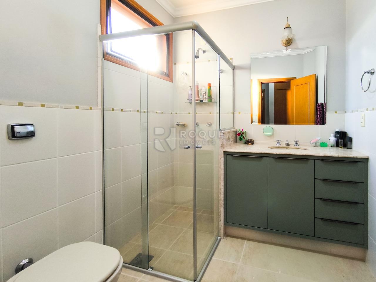 Casa em condomínio à venda no bairro Jardim Residencial Monsenhor Rossi: WC SUÍTE