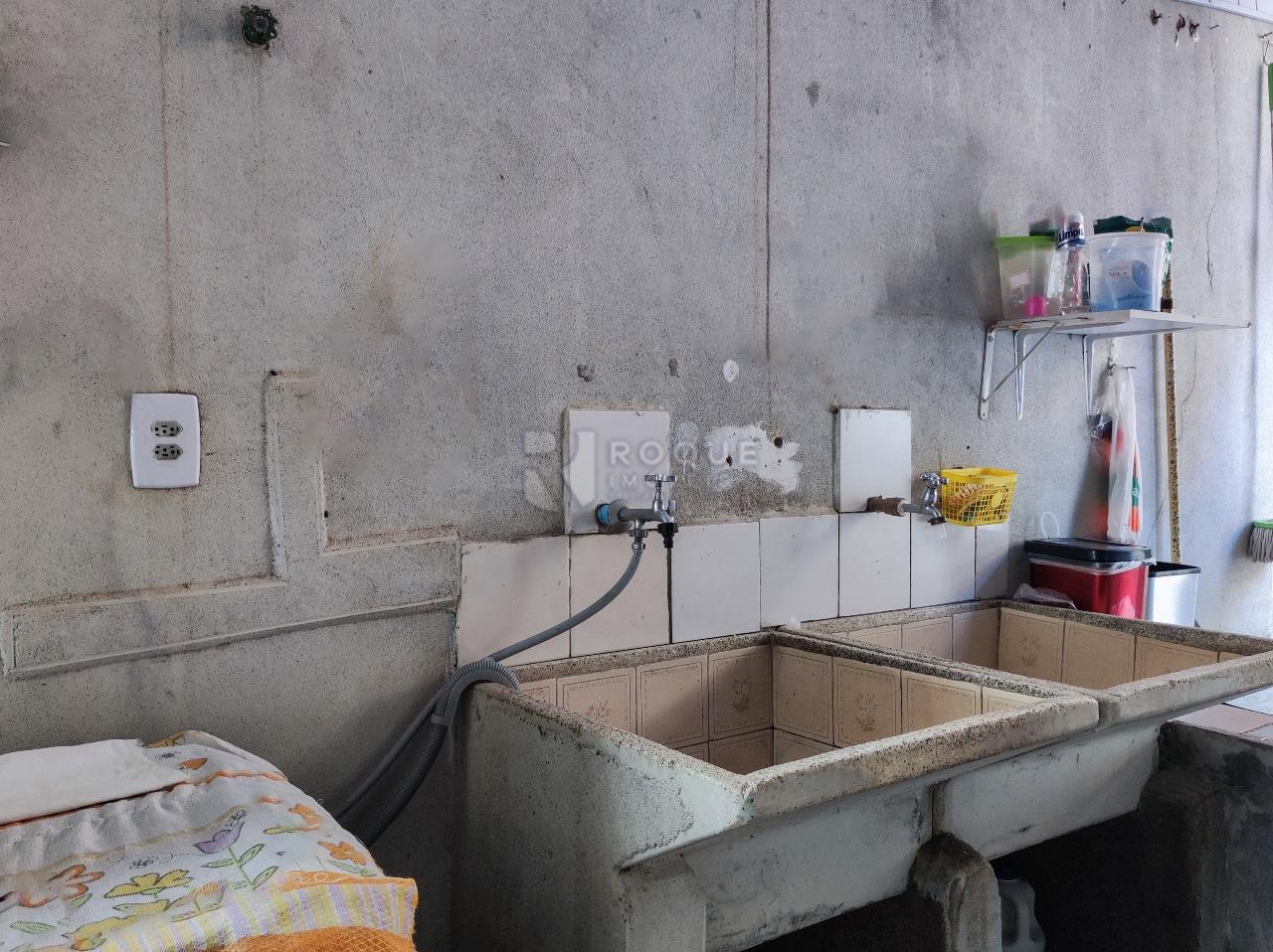 Casa Residencial à venda no bairro Jardim Olga Veroni: LAVANDERIA