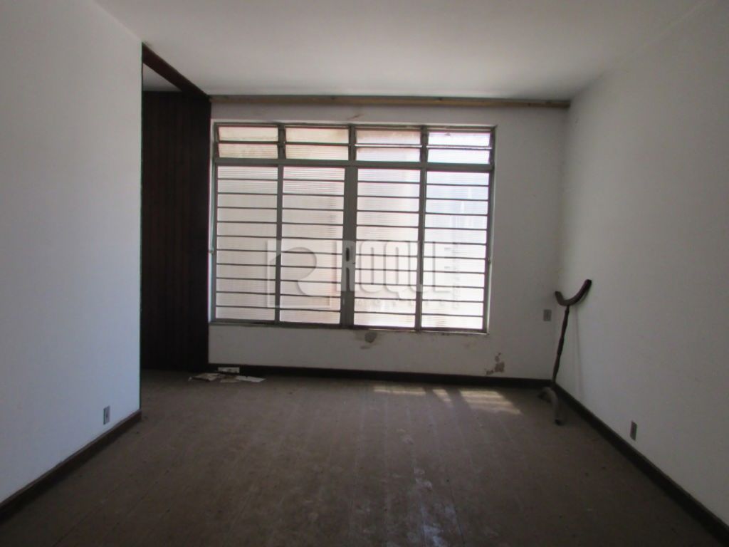 Casa Residencial à venda no bairro Centro: 