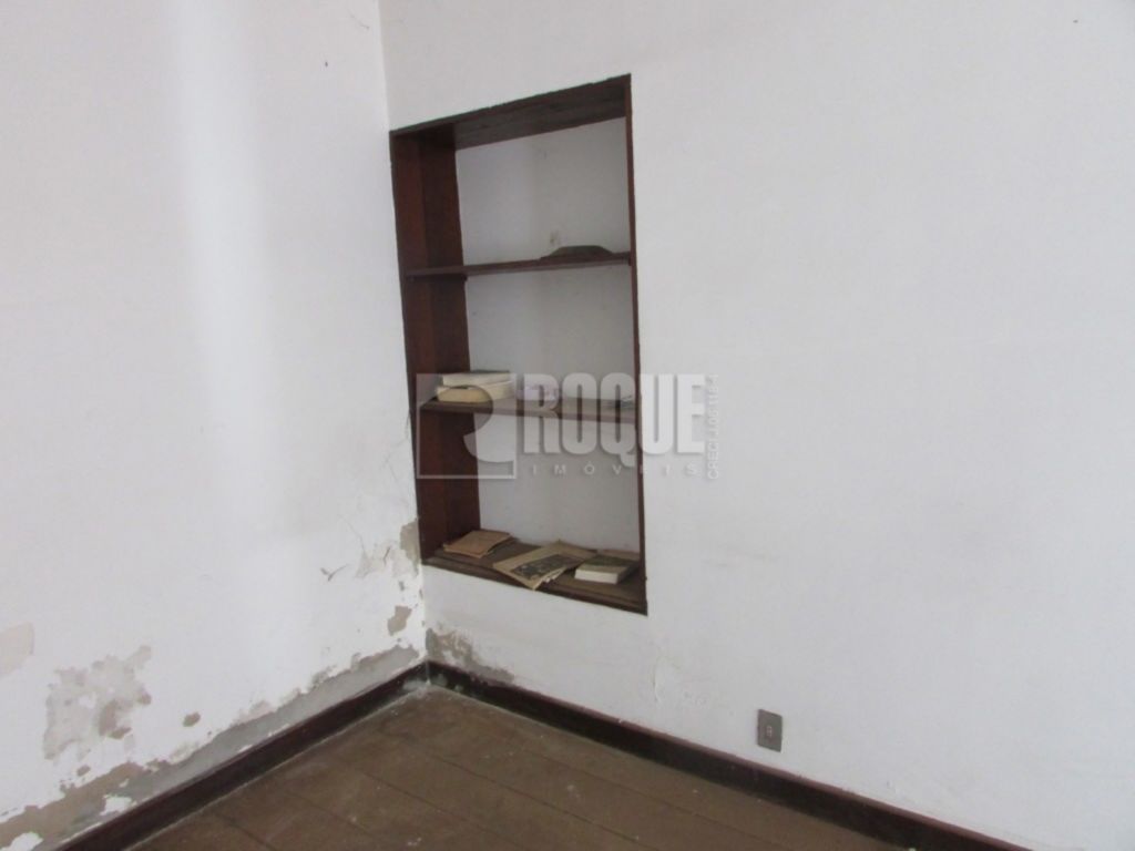 Casa Residencial à venda no bairro Centro: 