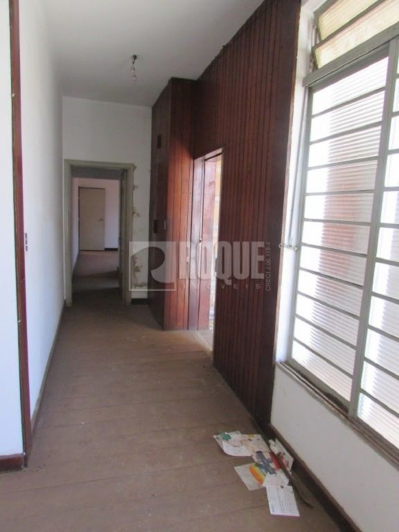 Casa Residencial à venda no bairro Centro: 