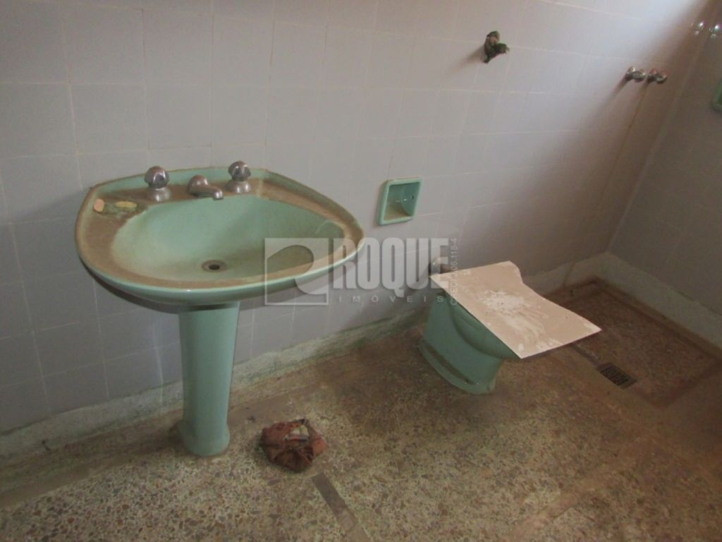 Casa Residencial à venda no bairro Centro: 