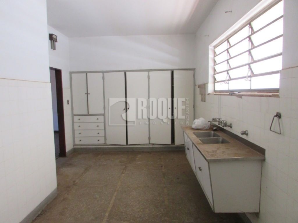 Casa Residencial à venda no bairro Centro: 