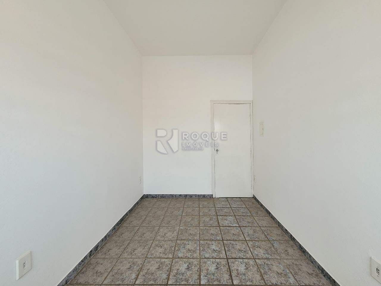Salas/Conjuntos à venda no bairro Parque Residencial Santa Eulália: Sala 3 - Superior