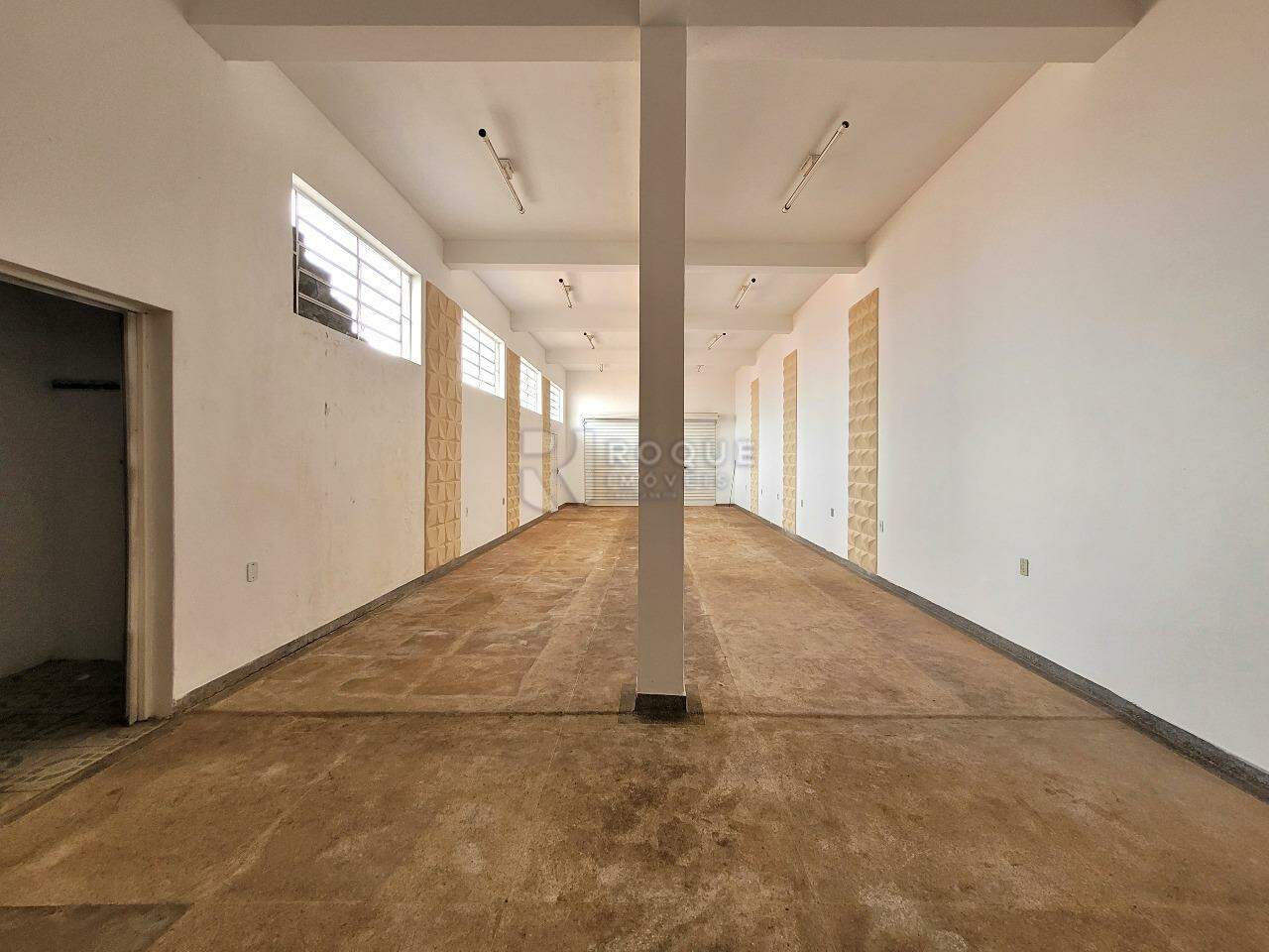 Salas/Conjuntos à venda no bairro Parque Residencial Santa Eulália: Barracão