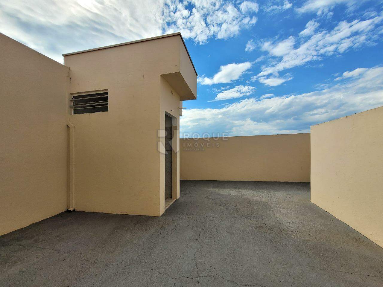 Salas/Conjuntos à venda no bairro Parque Residencial Santa Eulália: Pátio Superior