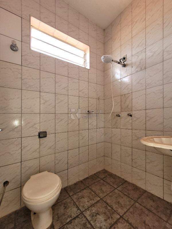 Salas/Conjuntos à venda no bairro Parque Residencial Santa Eulália: WC Social - Superior