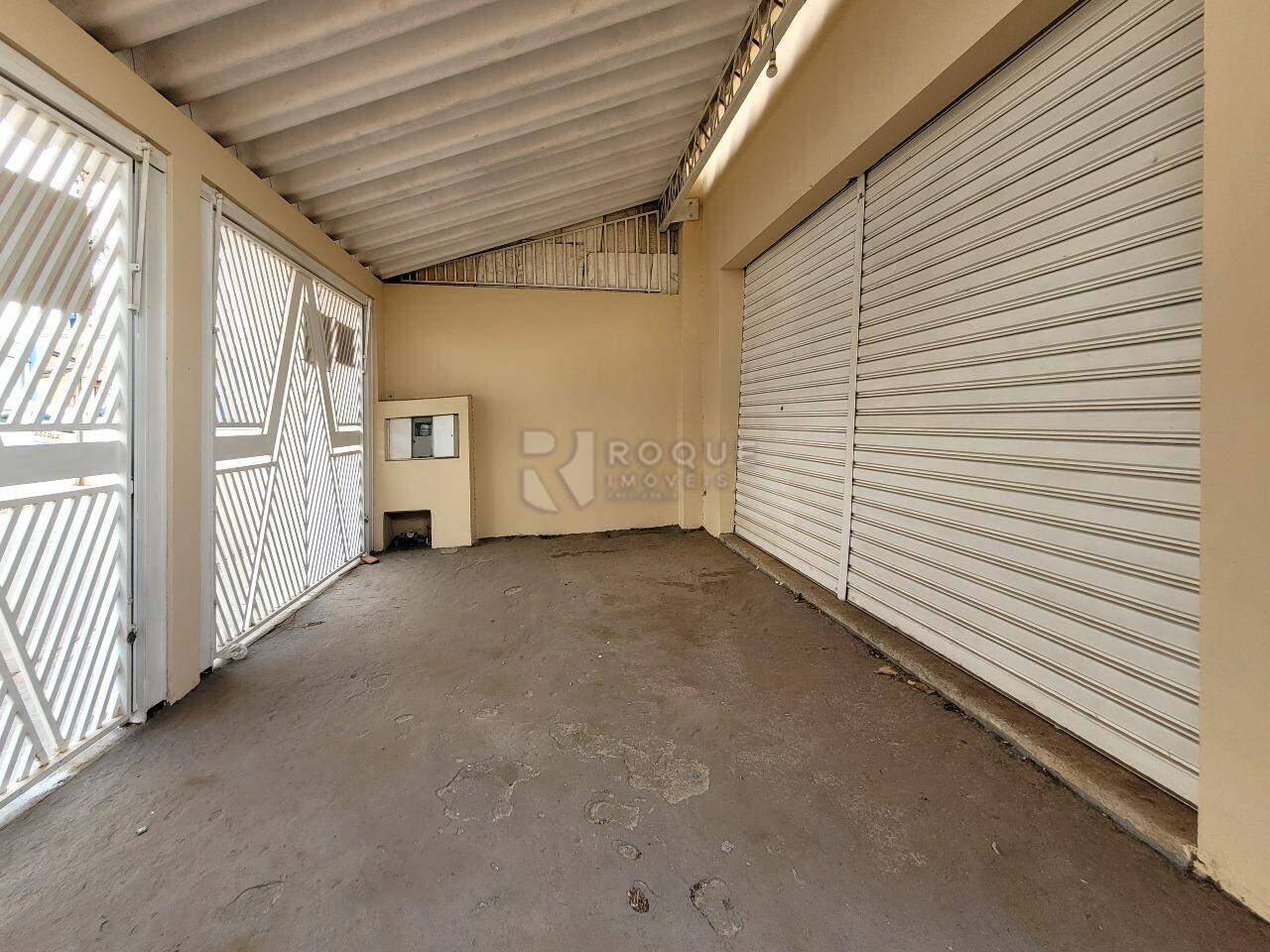 Salas/Conjuntos à venda no bairro Parque Residencial Santa Eulália: Garagem
