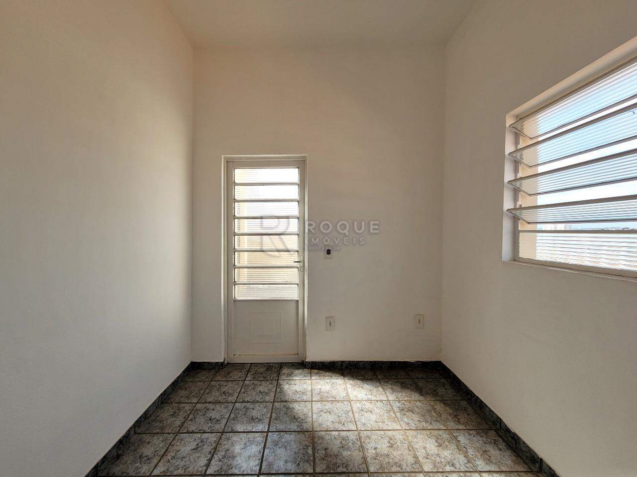Salas/Conjuntos à venda no bairro Parque Residencial Santa Eulália: Sala 1 - Superior