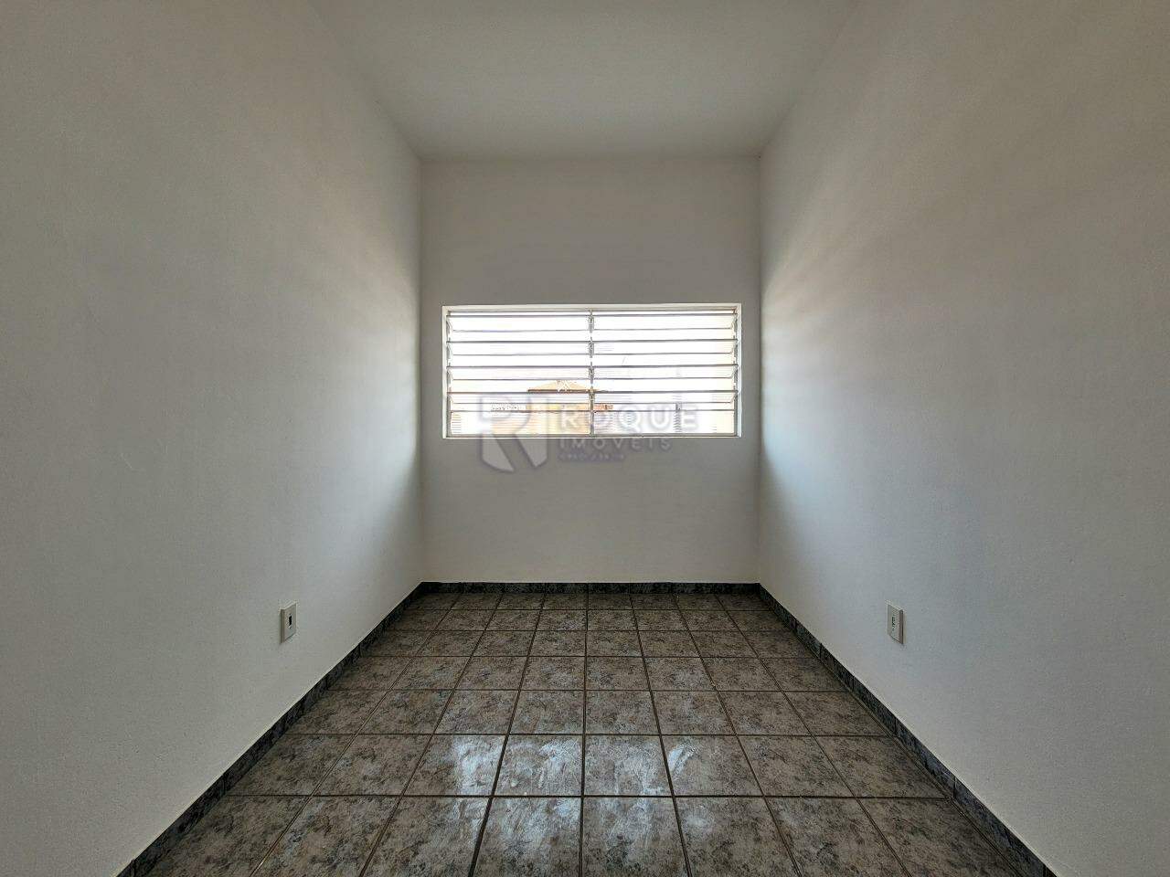 Salas/Conjuntos à venda no bairro Parque Residencial Santa Eulália: Sala 3 - Superior