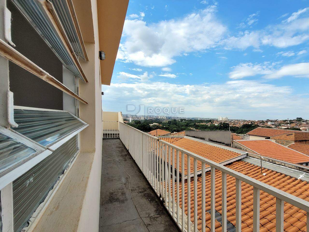 Salas/Conjuntos à venda no bairro Parque Residencial Santa Eulália: Área externa