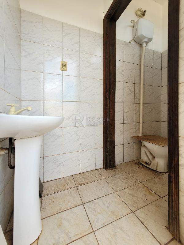 Salas/Conjuntos à venda no bairro Parque Residencial Santa Eulália: WC Superior 2