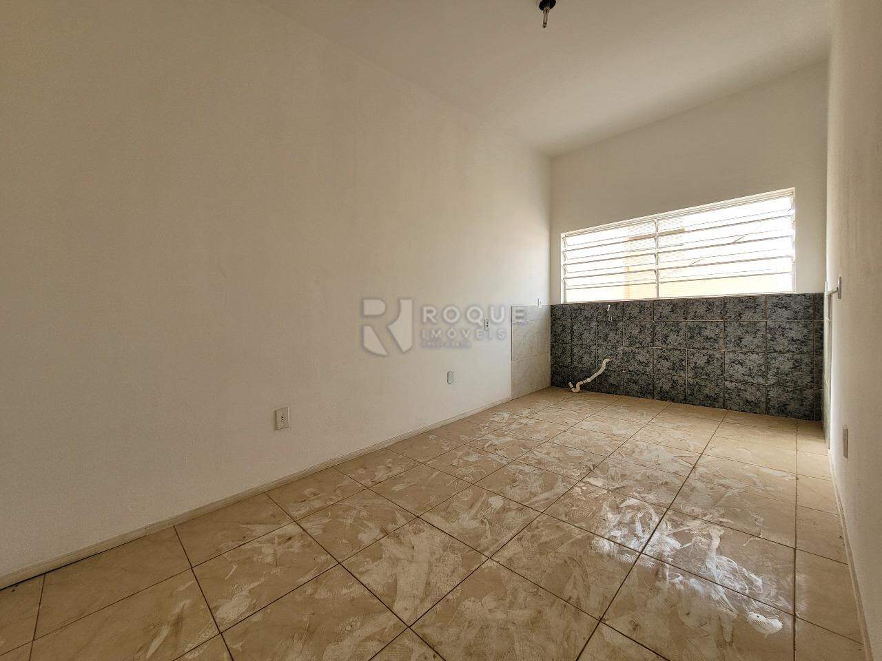 Salas/Conjuntos à venda no bairro Parque Residencial Santa Eulália: Cozinha Superior