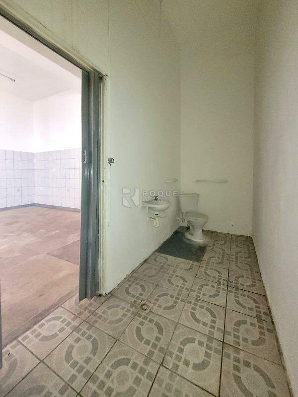 Salas/Conjuntos à venda no bairro Parque Residencial Santa Eulália: WC Térreo