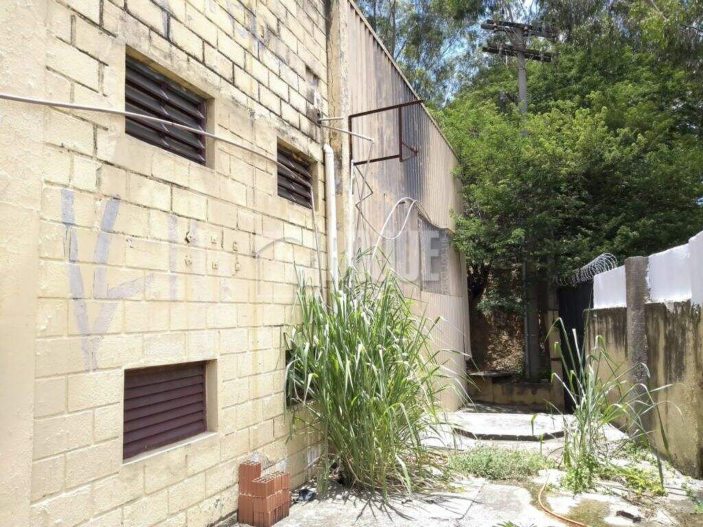 Barracão/Galpão à venda no bairro Jardim do Lago: