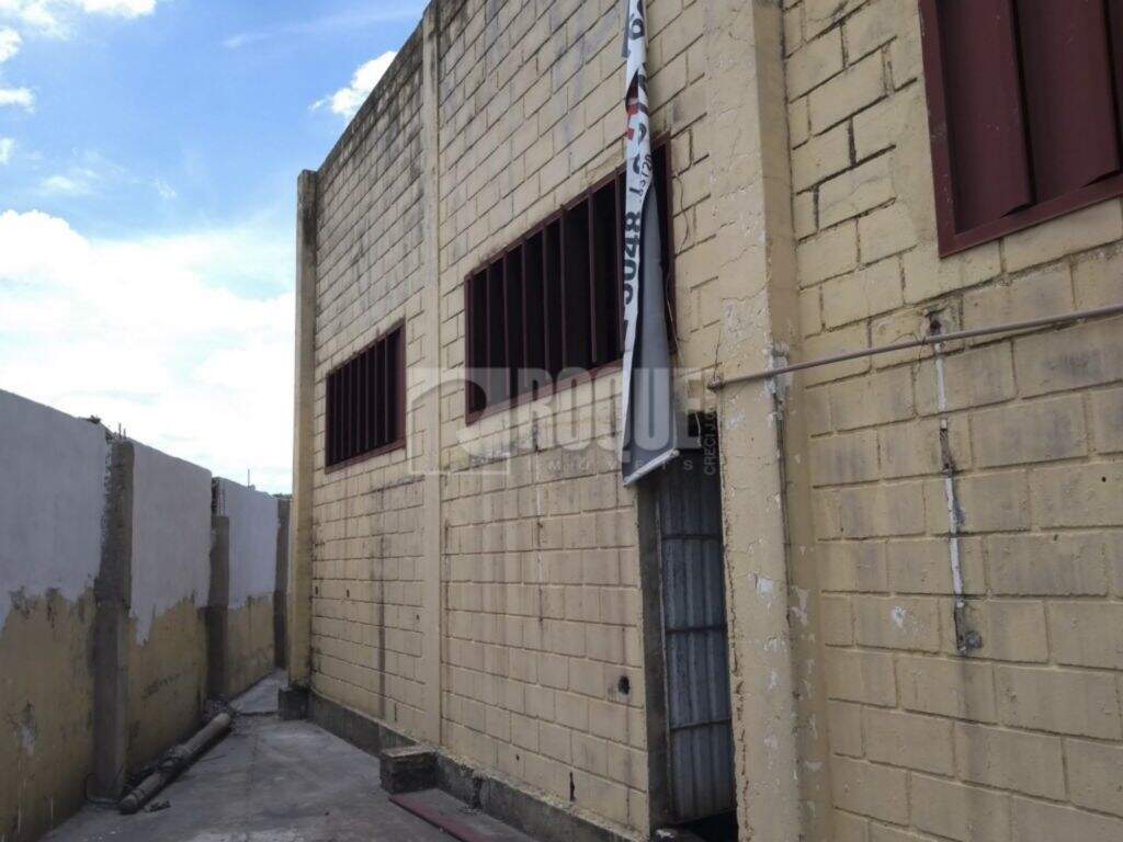 Barracão/Galpão à venda no bairro Jardim do Lago: